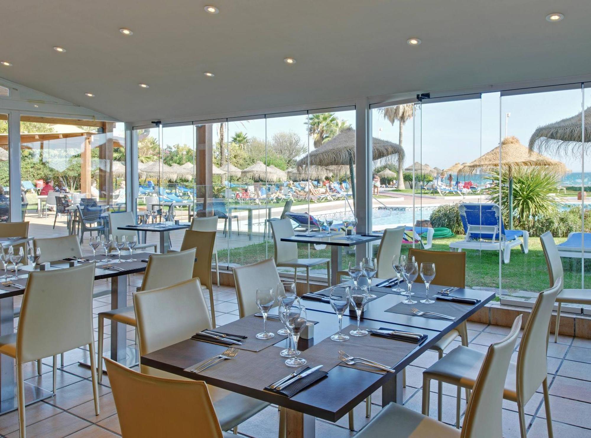 Sol By Melia Malaga Guadalmar — Photos 1